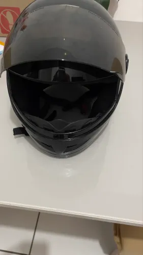 Vendo capacete preto