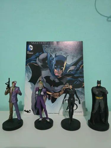 Box de Luxo - Miniaturas Dc Masterpiece - Batman 75 Anos - Action Figure - Eaglemoss