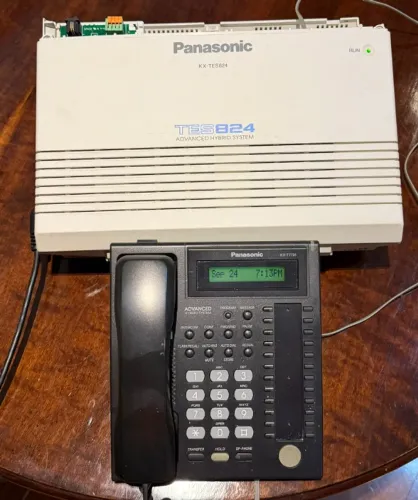 Central PABX Panasonic KX-TES824 + 5 Ramais KX-T7731 com Visor - Kit Funcionando