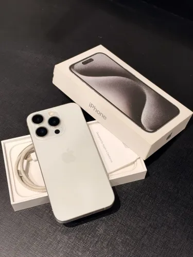 iPhone 15 Pro 256Gb Branco Completo 77% bateria Nunca aberto