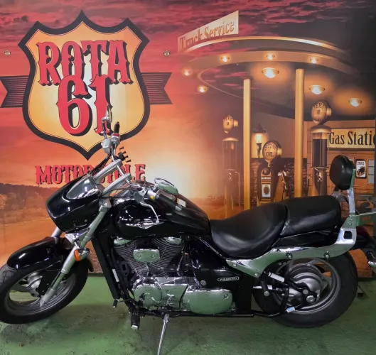Suzuki Boulevard M800 2014