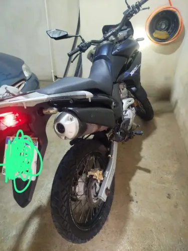 vendo moto XRE 300 ou troco por Vectra
