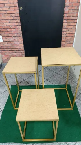 Kit trio mesas cubo douradas decoração ótimo para pegue e monte