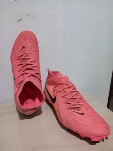 Vendo chuteira Nike phantom Luna II academy campo