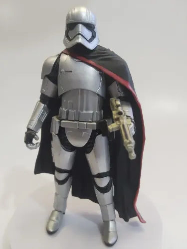 Capitã Phasma Star Wars Black Series 