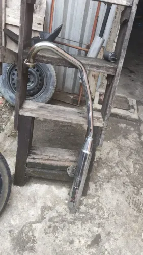 Escapamento de moto