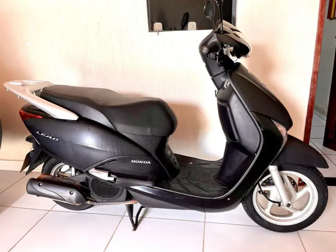 Honda lead 