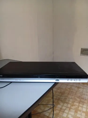 APARELHO DVD EM PERFEITO ESTADO 