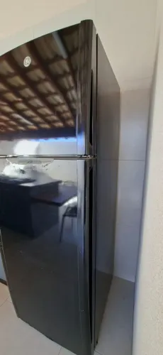 Vende-se Geladeira GE