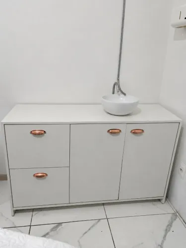 Vendo armário para estética e beleza 