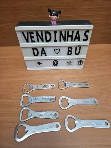 Lote de abridores de garrafa antigos