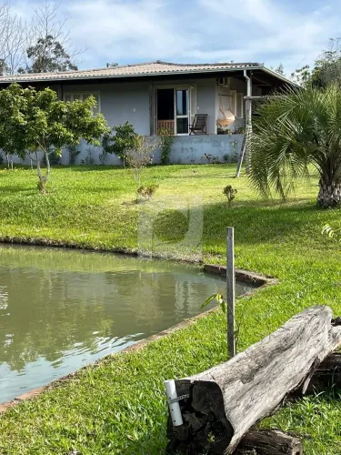 Chácara com 5.000m² a venda em Araricá