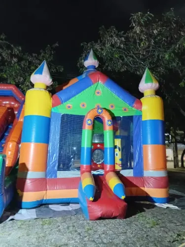 Castelinho inflável 3x3