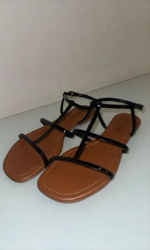     Rasteirinha Preta de Tiras Finas com Fechamento no Tornozelo