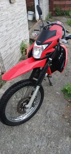 Vendo Bros 2024 muito conservada valor 21.500