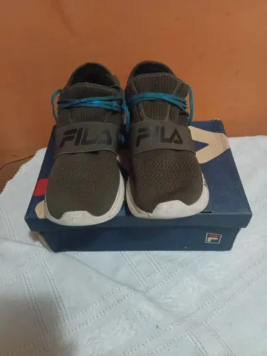 Tênis Fila trend.