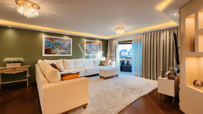 Apartamento semi mobiliado com 170m² de área útil, com 4 dormitórios sendo 3 suítes, 4 ban