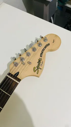 Guitarra Squier Standart