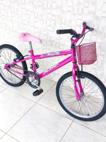 Bicicleta infantil semi-novo aro 20