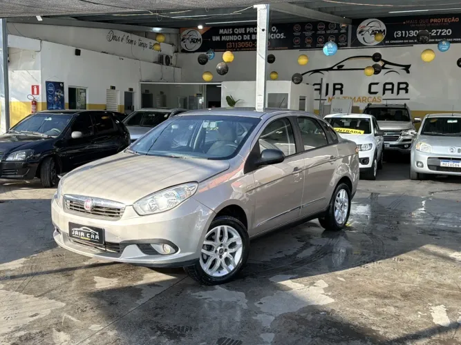 Fiat Grand Siena Essence 1.6 Flex 16V 2015