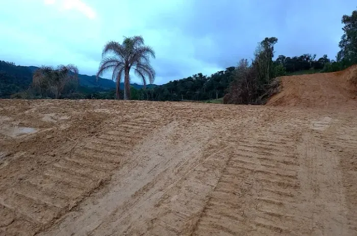 Sítio 3,7 hectares, Pastagem, Roça, 2ª Linha, Divisa de São Pedro com Águas Mornas SC