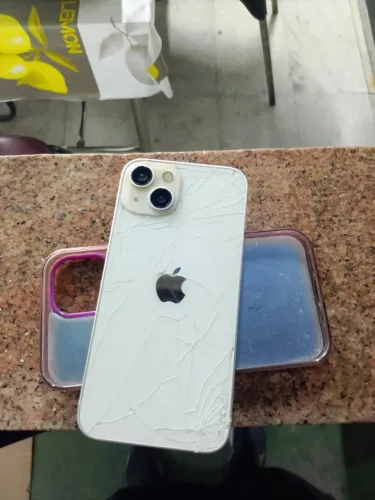 iPhone 13 normal 