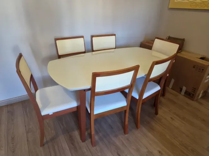 Mesa de Jantar com 6 Cadeiras