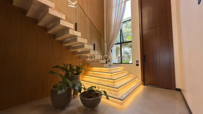 Casa em condomínio fechado à venda em Joinville-SC, Vila Nova: 3 suítes com sacada e close