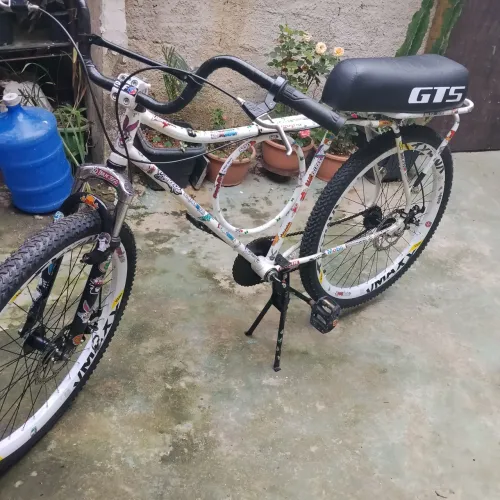 vendo uma barra circular aro 26 roda vmax só minta e pedalar 