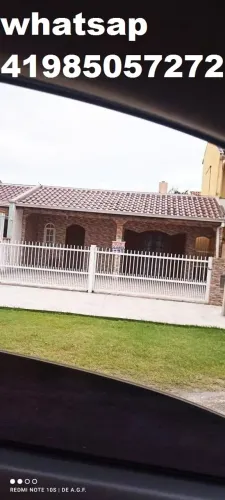 Só meia quadra da praia, a partir de r$70 diária por pessoa.