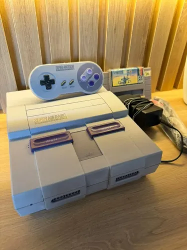 Super Nintendo Console Original Modelo FAT Impecável Funcionando + 1 Controle + Jogo