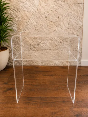 Mesa Lateral em Acrílico Transparente com Prateleira