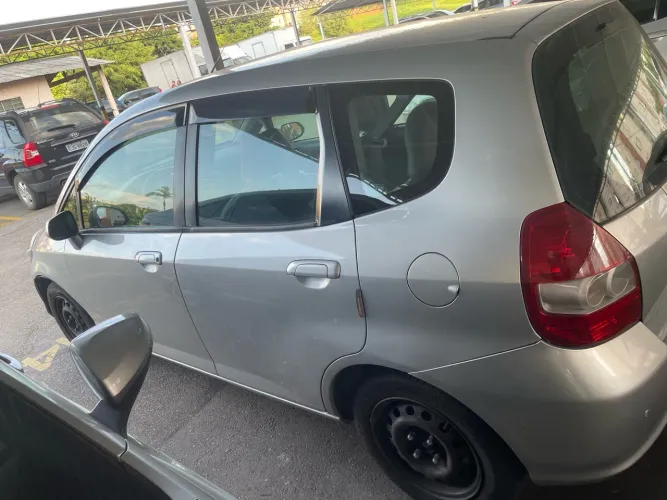 Honda Fit LX 1.4/ 1.4 Flex 8v/16v 5P Aut. 2004