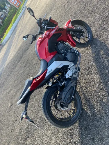 Moto quitada e emplacada até 2027