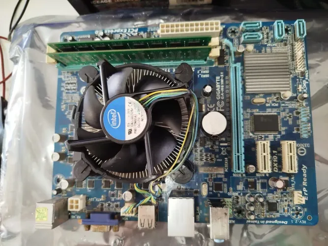 Kit i5-2320 + GA-H61M-S1 