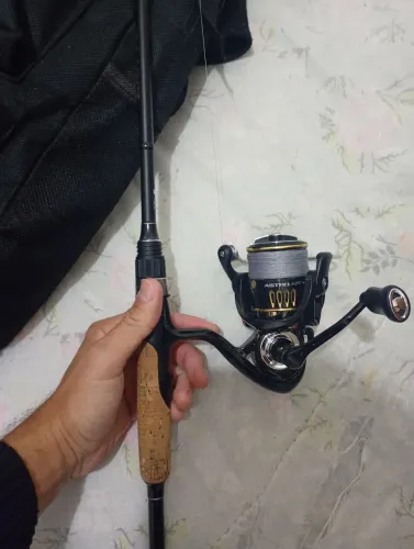 Vara de pesca + Molinete