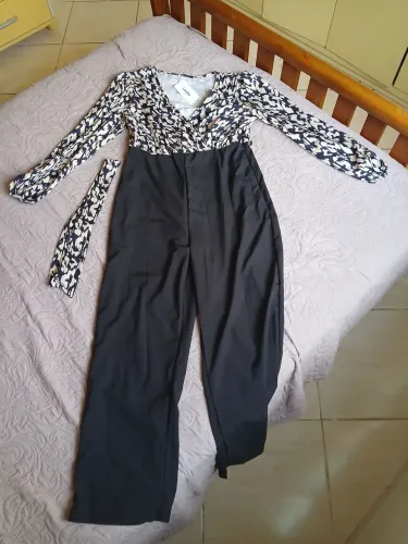 Macacão preto e branco