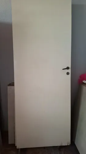 Porta de 80cm largura com fechadura e chave fixa