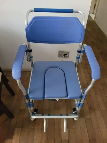 Cadeira de banho excelente estado