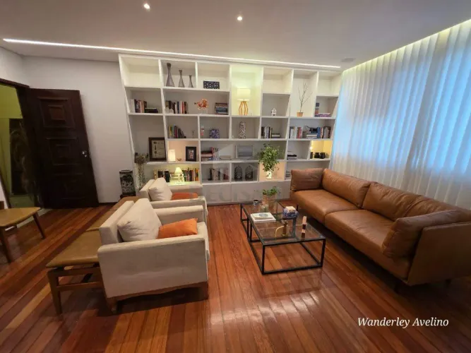 Apartamento 4 Quartos à venda, 4 quartos, 1 suíte, 2 vagas, Santo Antonio - Belo Horizonte