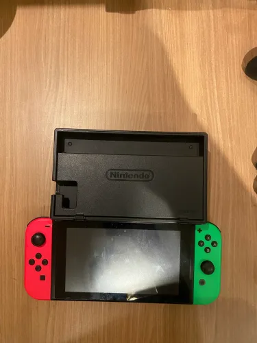 Nintendo Switch V2 + 9 Jogos Mídia Física + 2 Cases Oficiais Nintendo