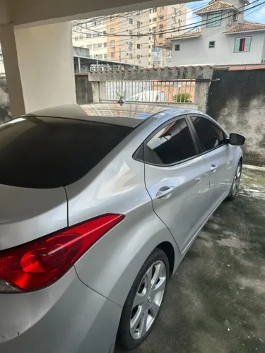 Hyundai Elantra GLS 1.8 16V Aut. 2012