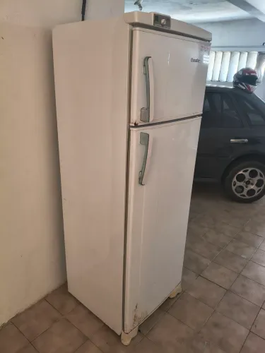 Geladeira RCD 37 Esmaltec - não está gelando