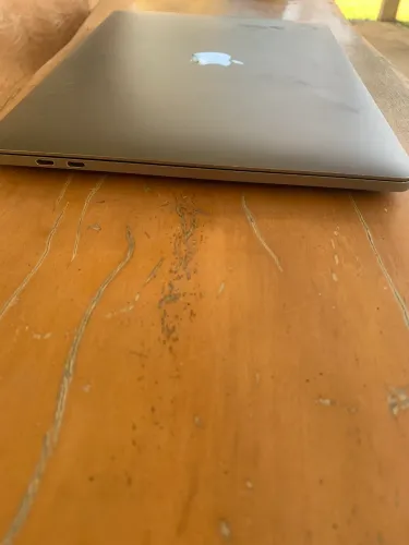 MacBook Pro 2020 com toch bar