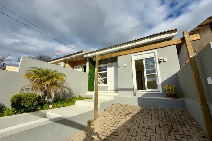 Casa 2 dormitórios mobiliada com piscina -Boqueirão, Passo Fundo/RS