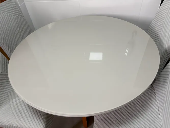 Mesa de 4 cadeiras