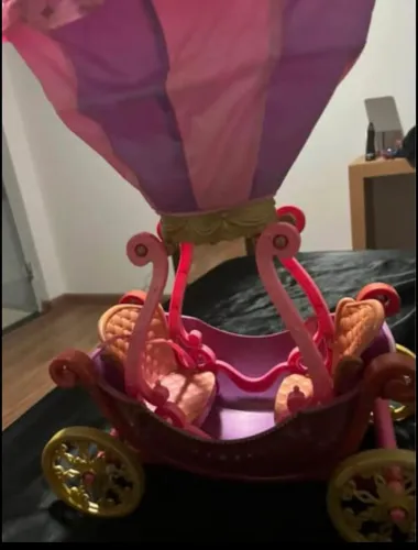 Carruagem balão Barbie e as Três Mosqueteiras