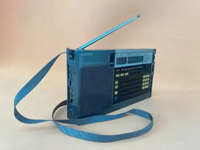 Rádio Sony Antigo modelo: ICF-2010
