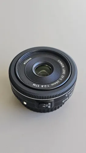 Lente Canon EF-S 24mm 2.8 STM