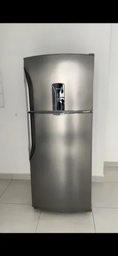 Geladeira Frostfree Panasonic modelo BT47BD2X17